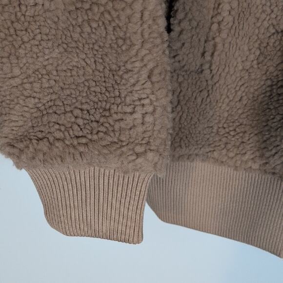 Fabletics NWT Teddy Oversized Bomber Jacket - Picture 3 of 12